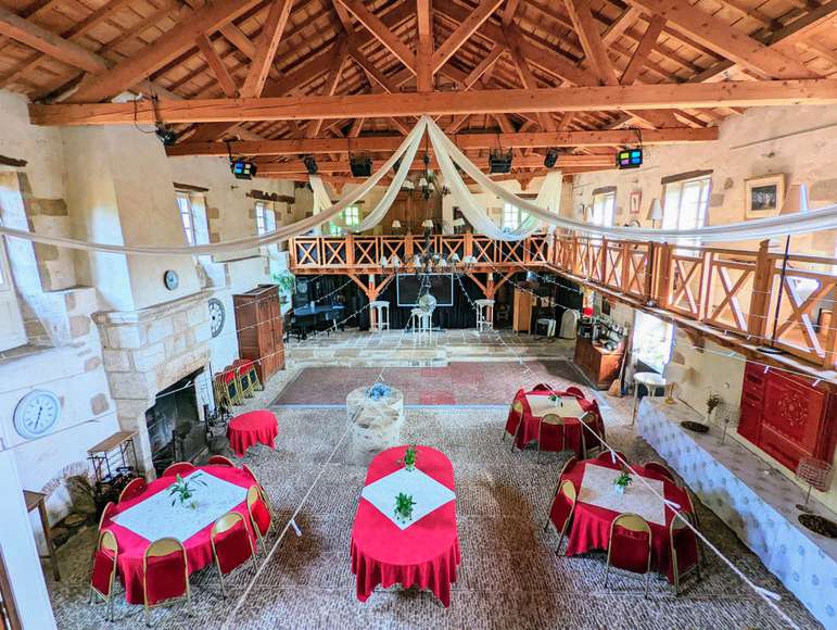 Unique opportunity to acquire an exquisite 9 bedroom Maison de Maitre, nest