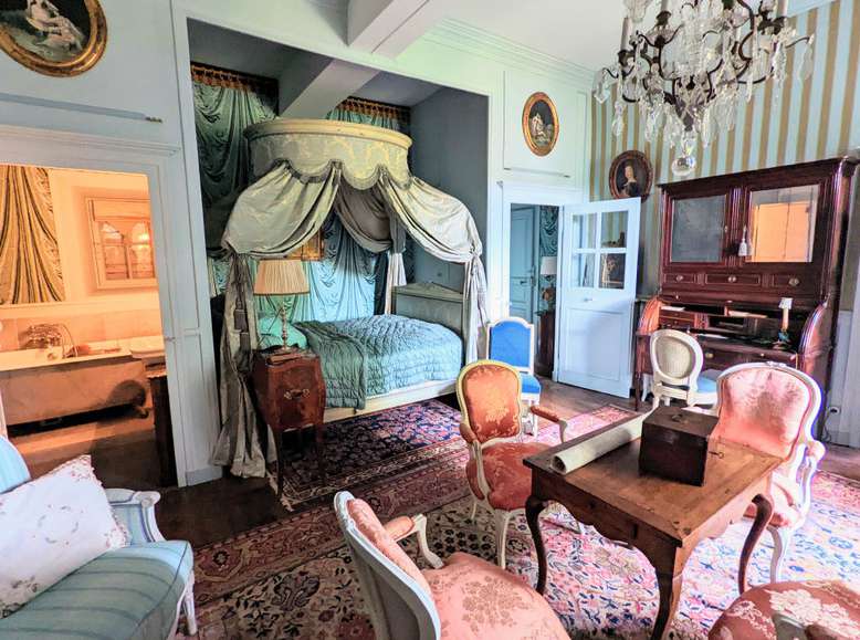 Unique opportunity to acquire an exquisite 9 bedroom Maison de Maitre, nest