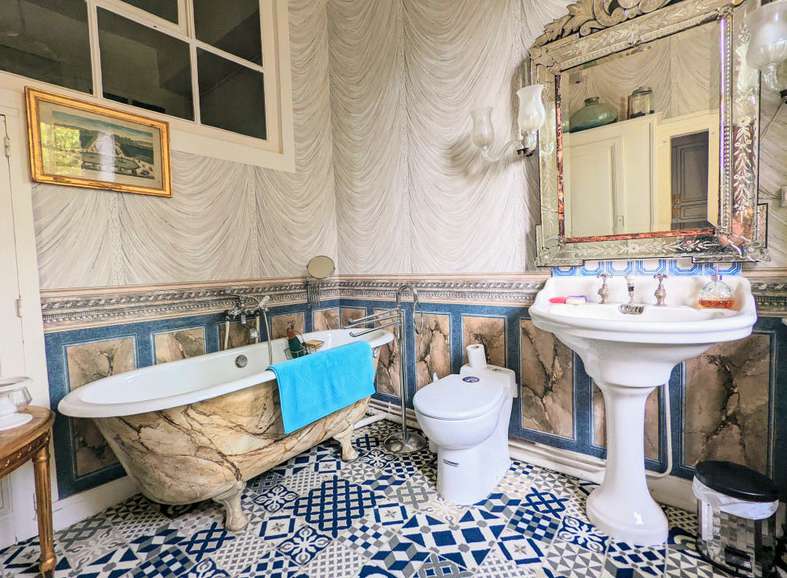 Unique opportunity to acquire an exquisite 9 bedroom Maison de Maitre, nest