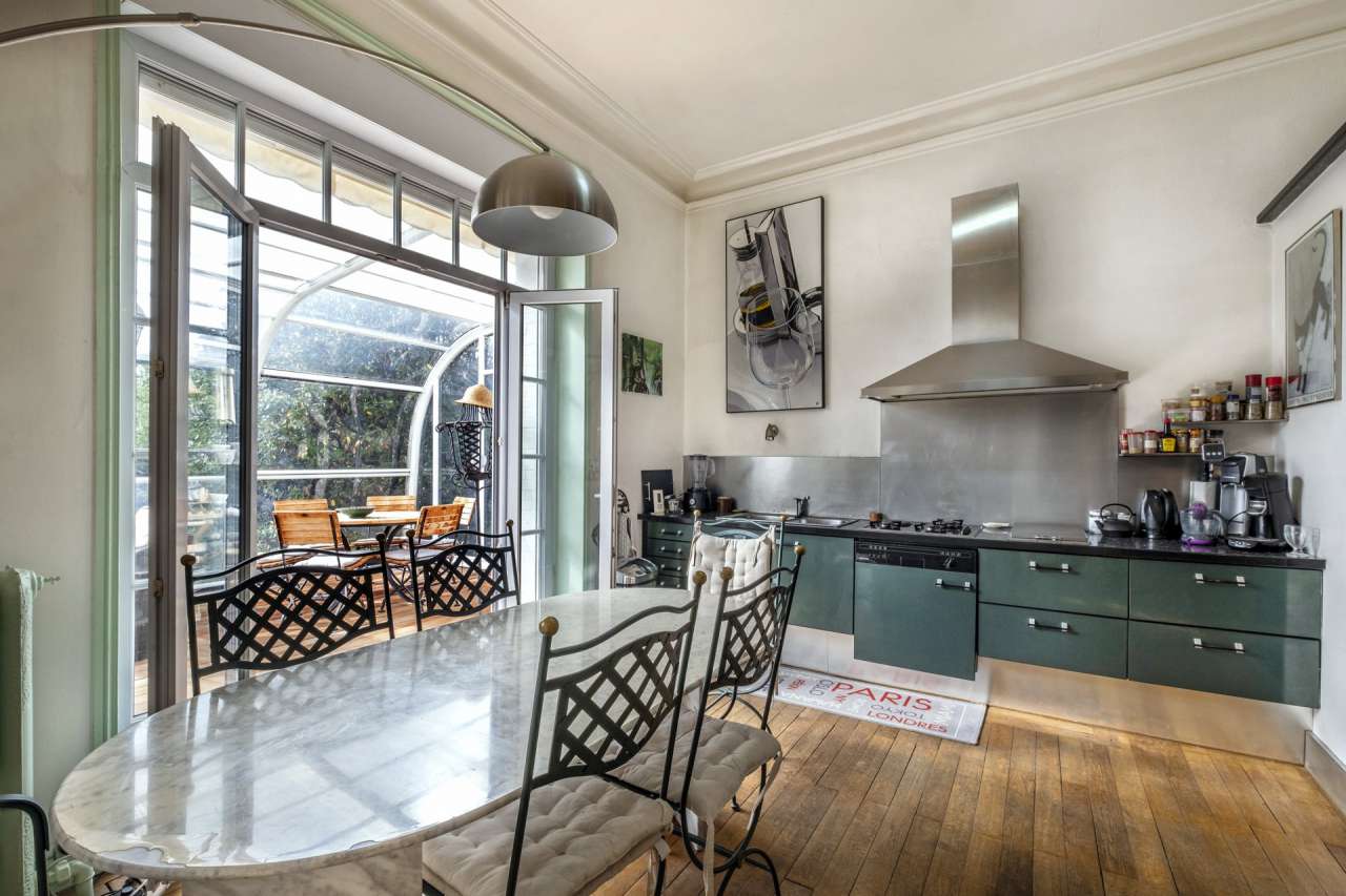 Nestling in an acre of beautiful landscaped gardens with pool, is this supe