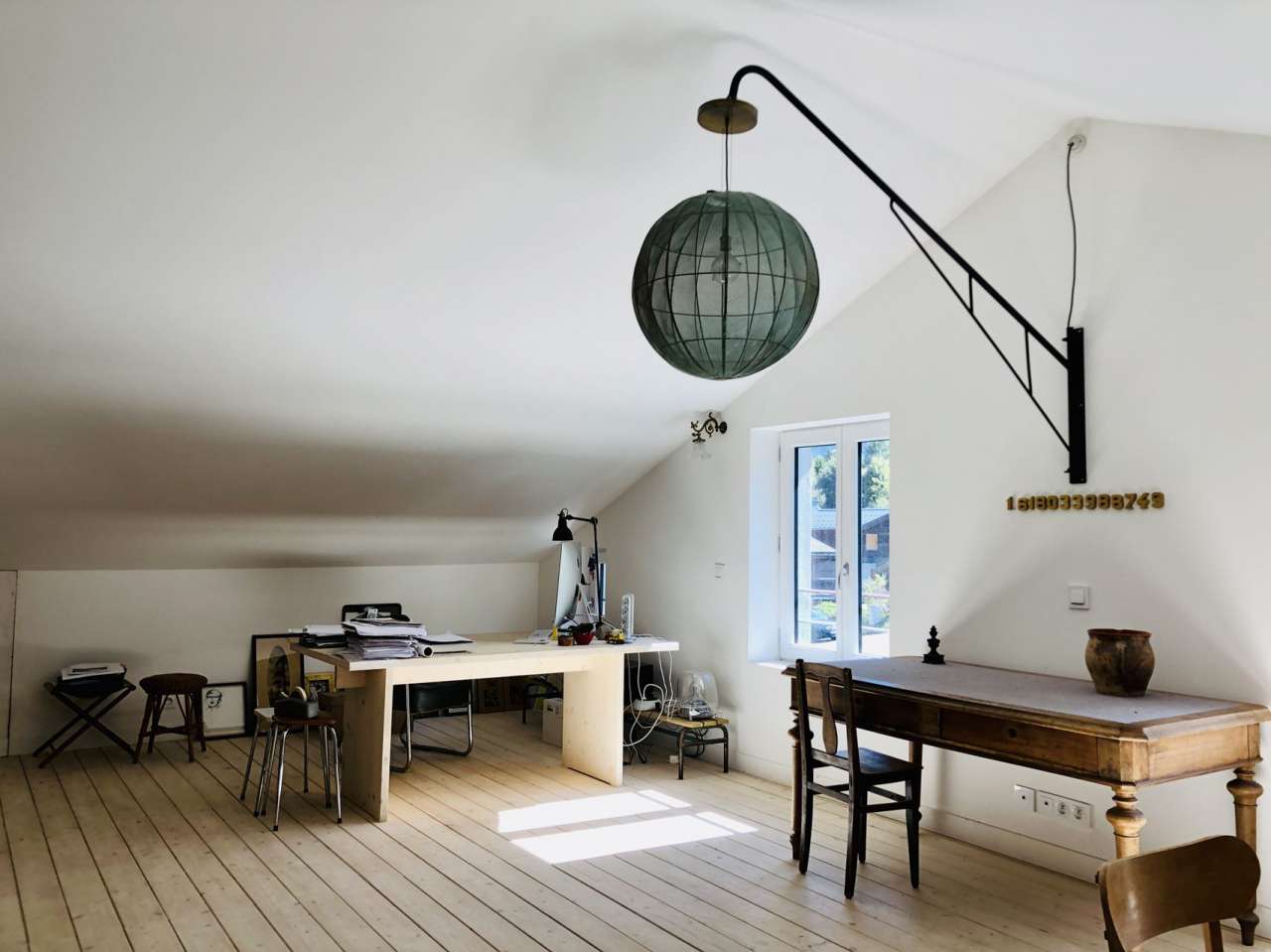 Beautifully renovated, spacious and luxurious 7 bedroom duplex apartment en