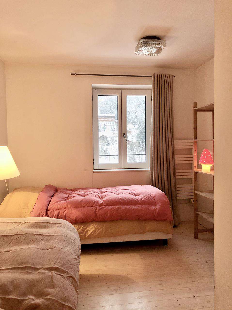 Beautifully renovated, spacious and luxurious 7 bedroom duplex apartment en