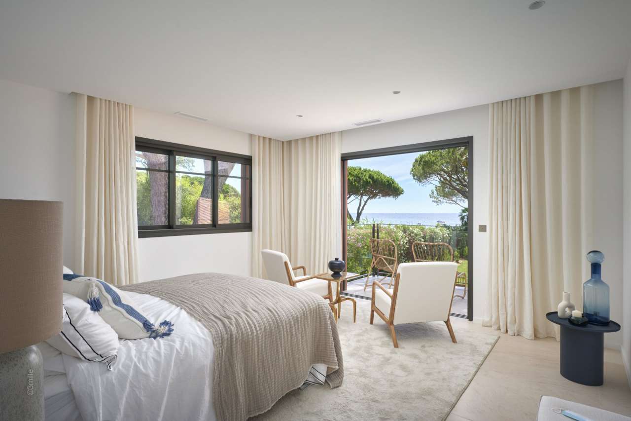 Rare opportunity to acquire an absolutely exceptional 7 bedroom luxurious v