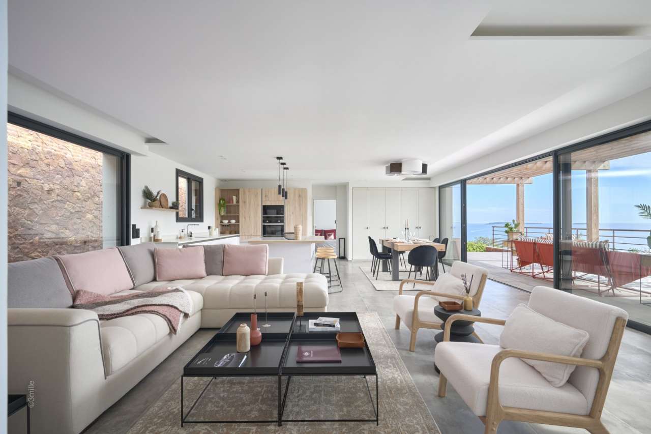 With stunning sea views and ideally situated in a quiet elevated setting, y