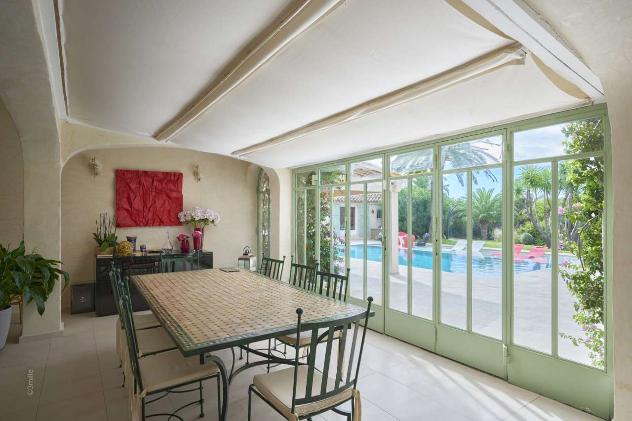 Enjoying panoramic sea views across the vineyards from its ideal location n