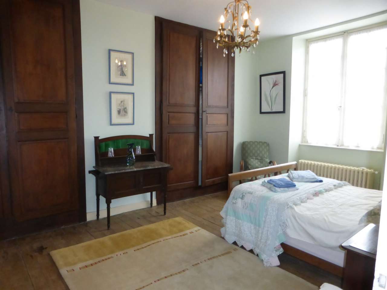 Beautifully and sympathetically renovated 9 bedroom stone built manor house