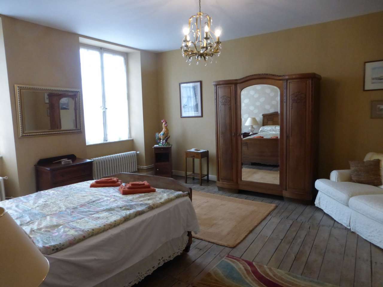 Beautifully and sympathetically renovated 9 bedroom stone built manor house