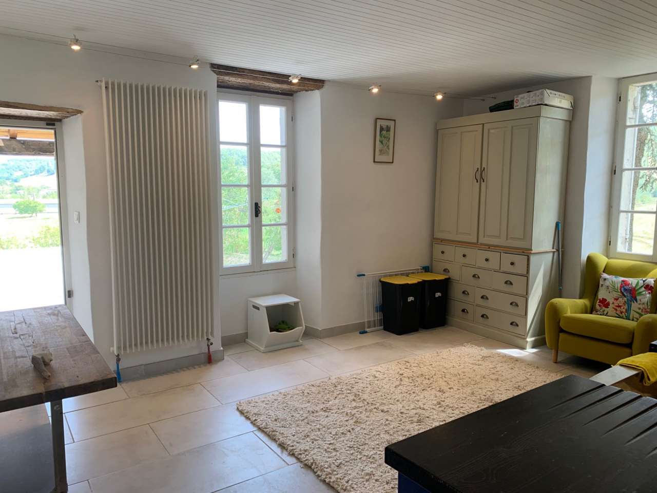 Full of character and charm and beautifully presented throughout, this hist