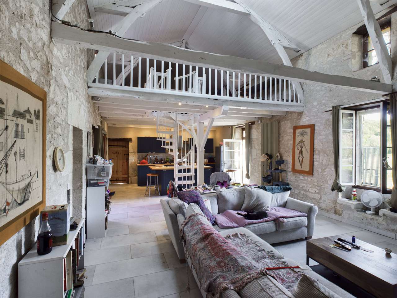 Full of character and charm and beautifully presented throughout, this hist