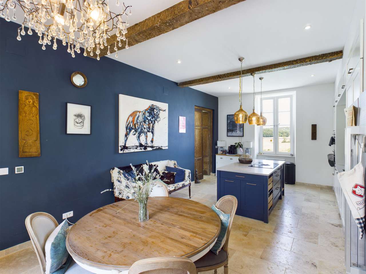 Full of character and charm and beautifully presented throughout, this hist