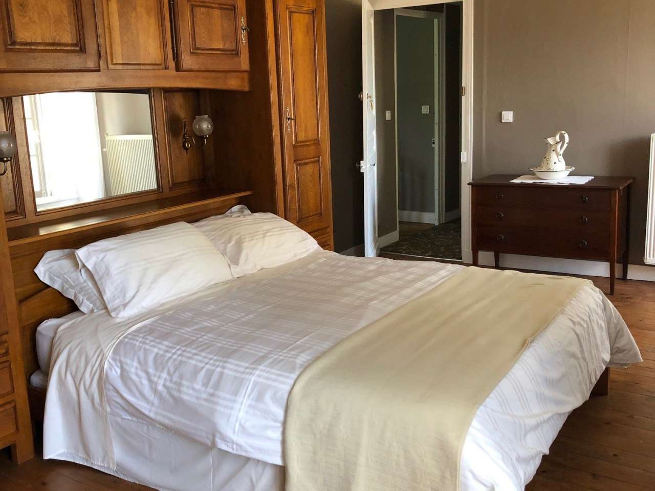 Full of character and charm and beautifully presented 14 bedroom stone buil