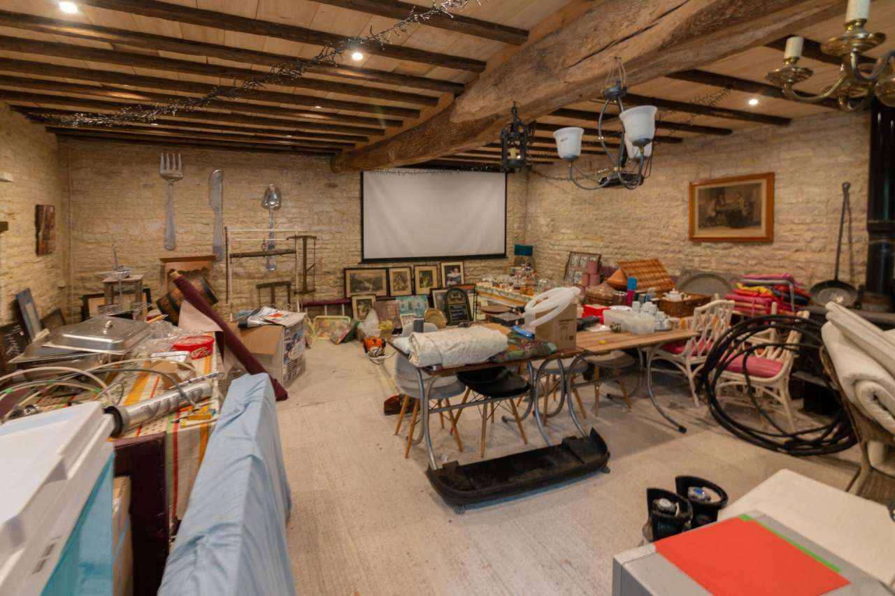 Full of character and charm and ideally situated in a quiet setting on the