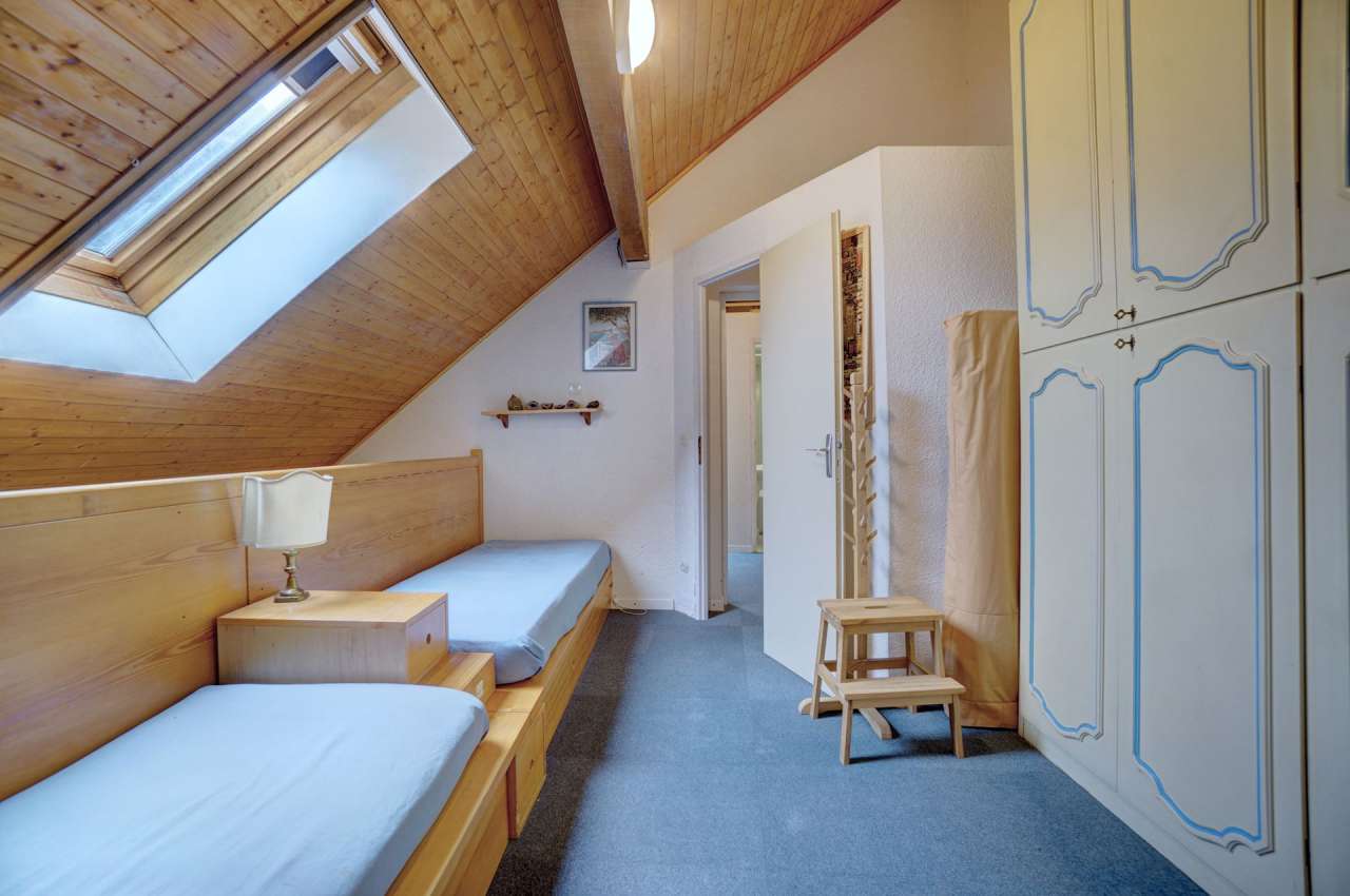 Ideally situated very close to the iconic Aiguille du Midi cable car and th