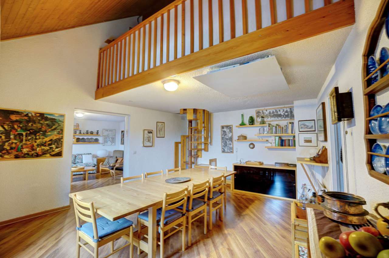 Ideally situated very close to the iconic Aiguille du Midi cable car and th