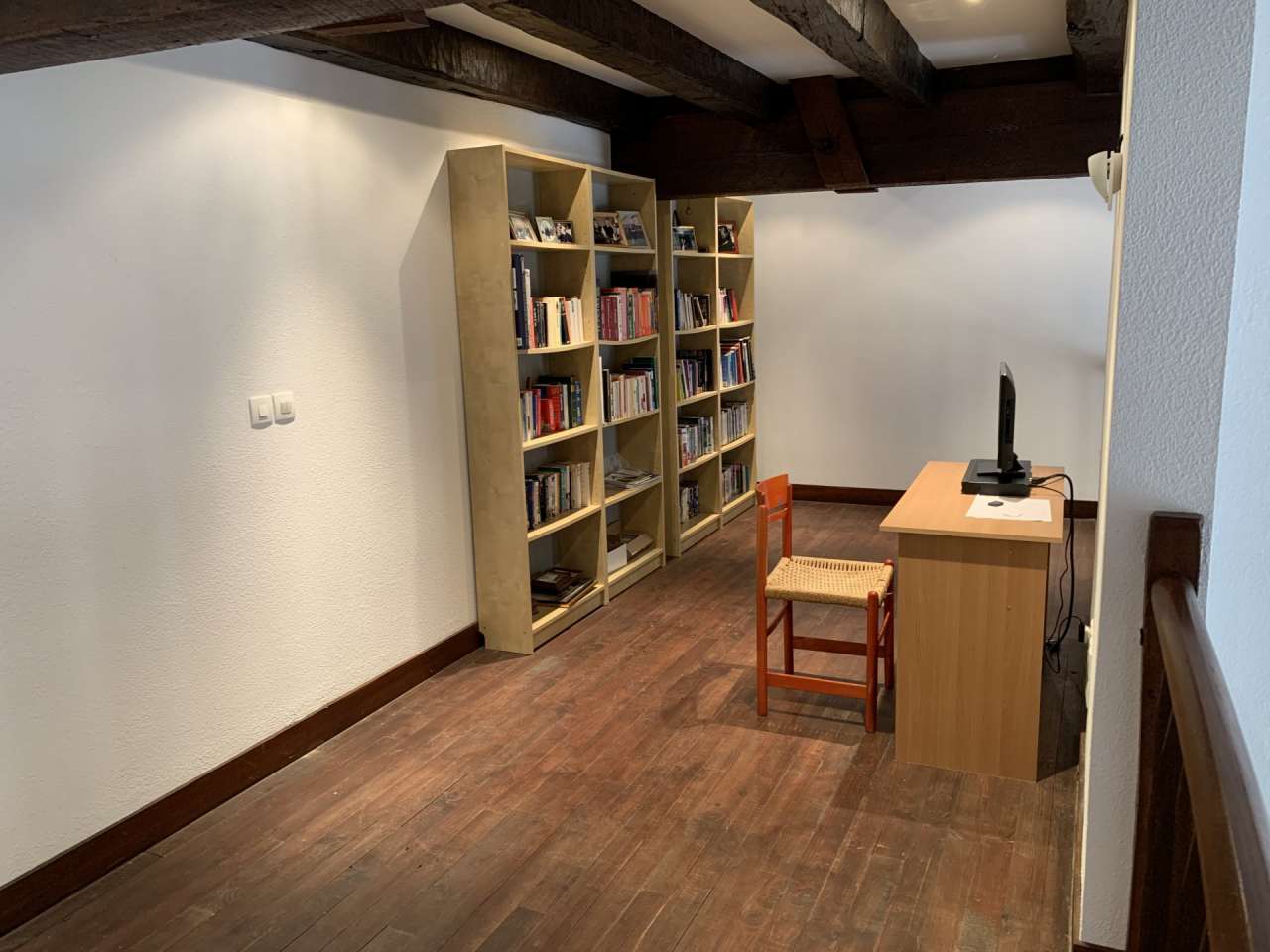 Beautiful character rural property with swimming pool and set in over 10 ac