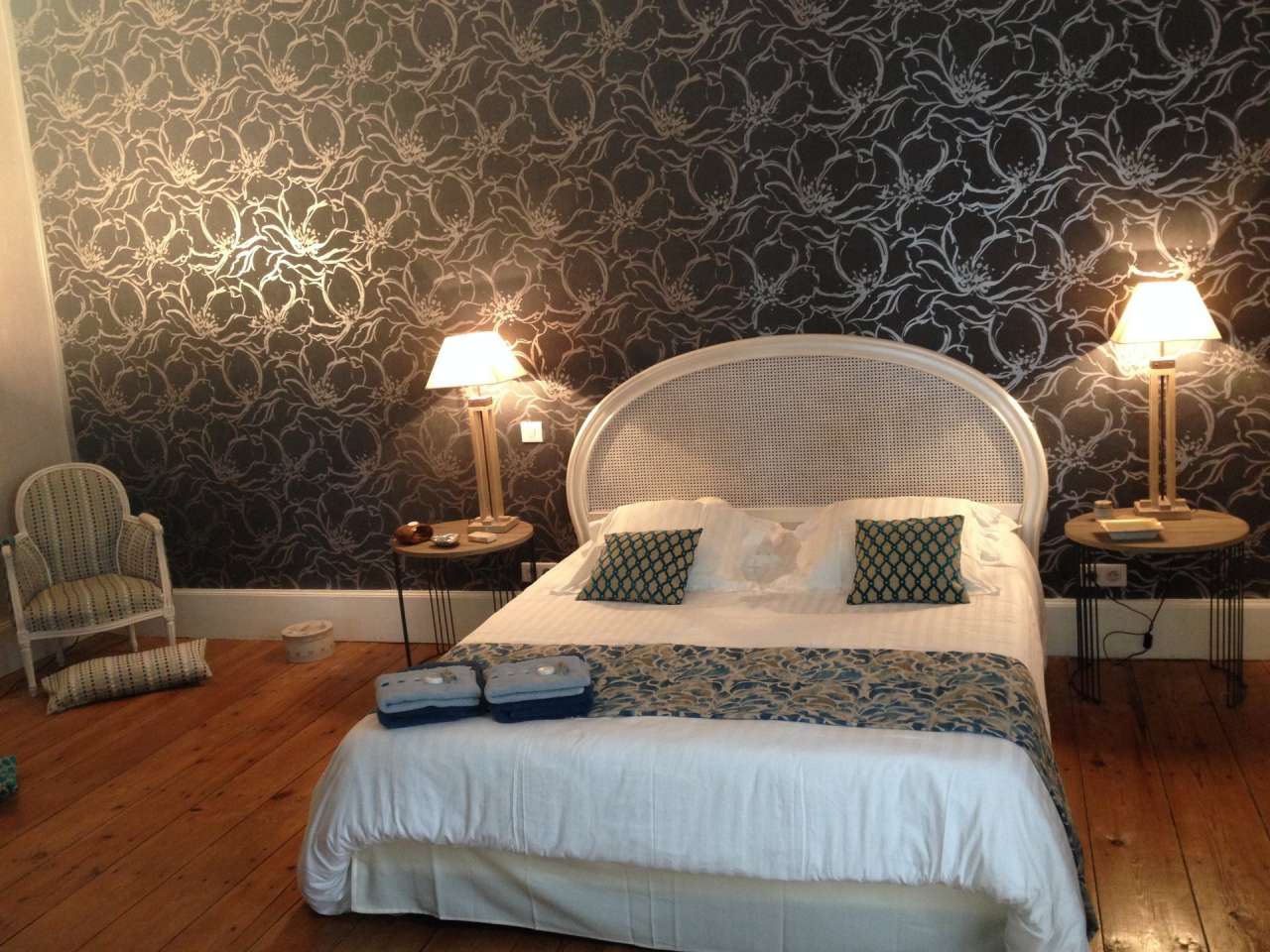 Full of character and charm and beautifully refurbished 7 bedroom manor hou