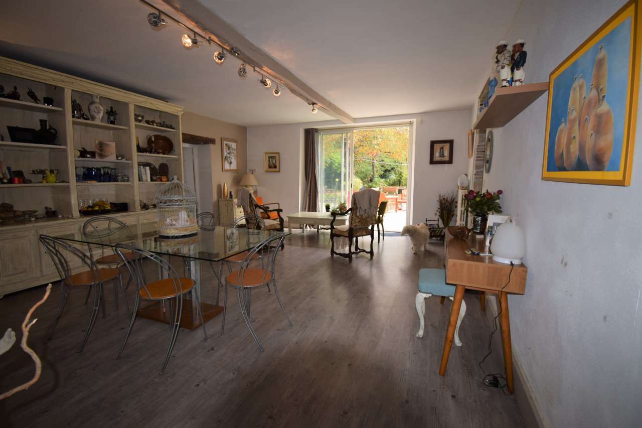 Full of character and charm and beautifully refurbished 7 bedroom manor hou