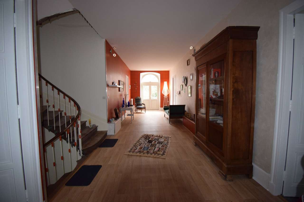 Full of character and charm and beautifully refurbished 7 bedroom manor hou