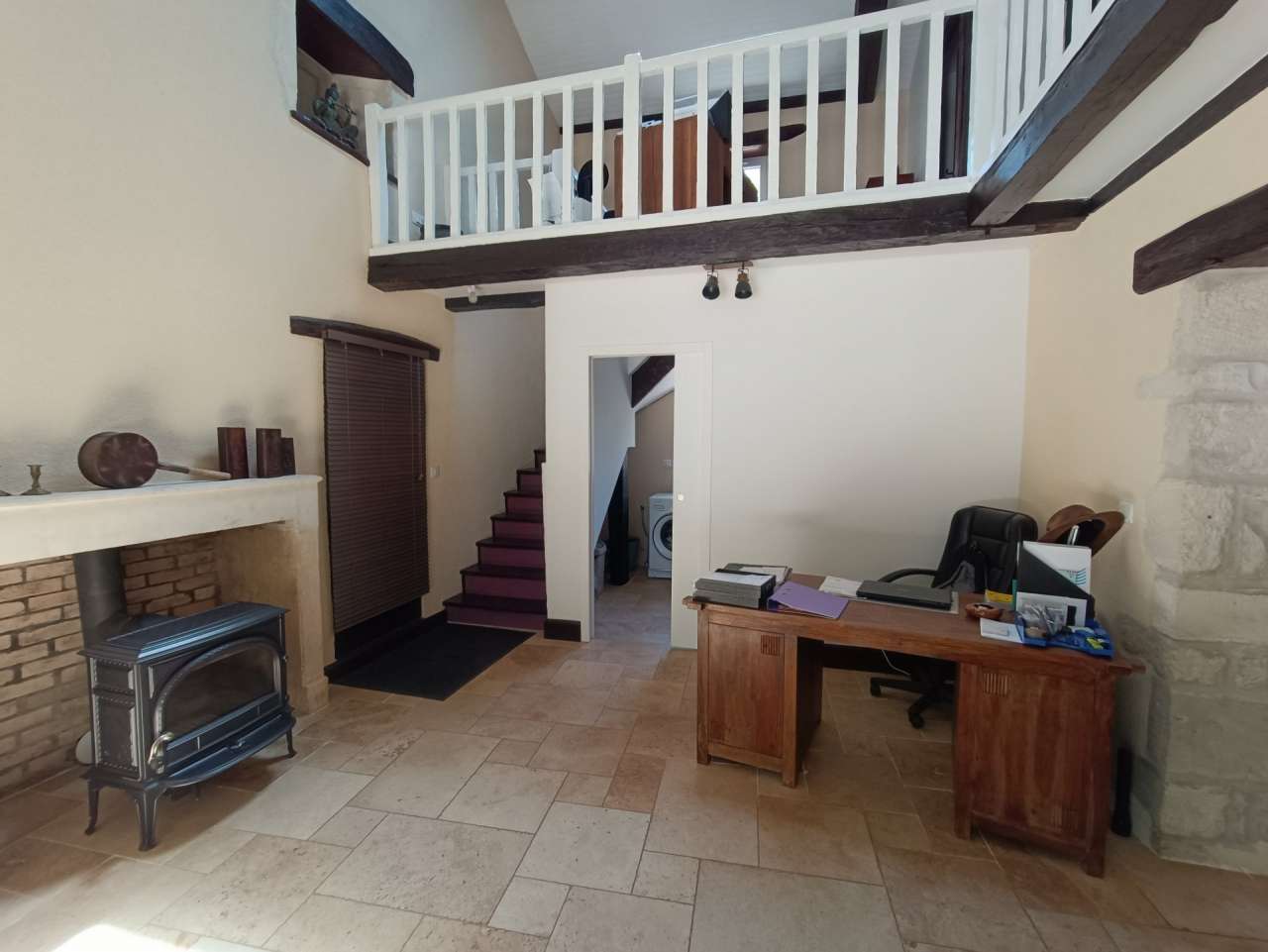 Full of character and charm and ideally located in a quiet setting in Lizan