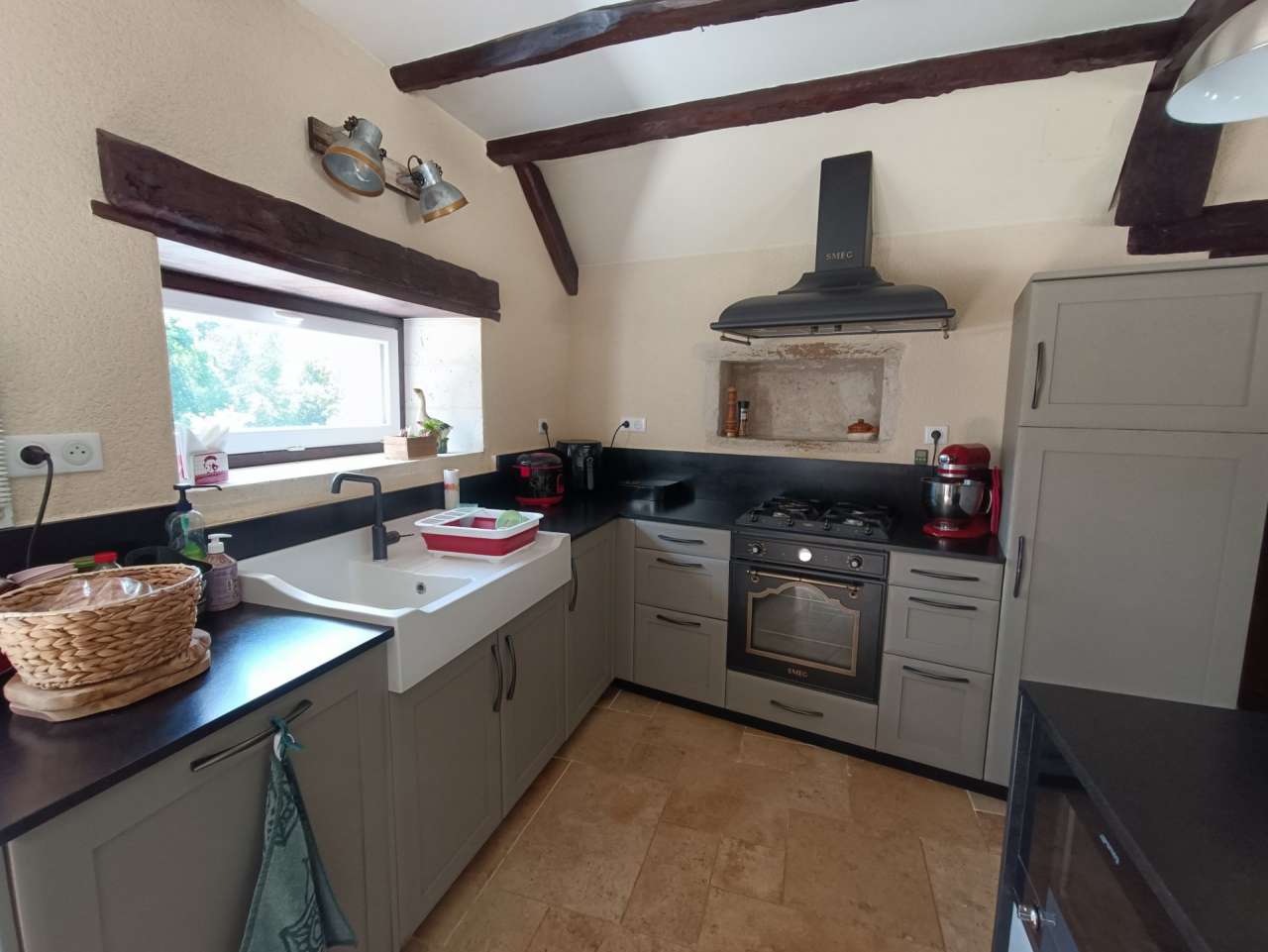 Full of character and charm and ideally located in a quiet setting in Lizan