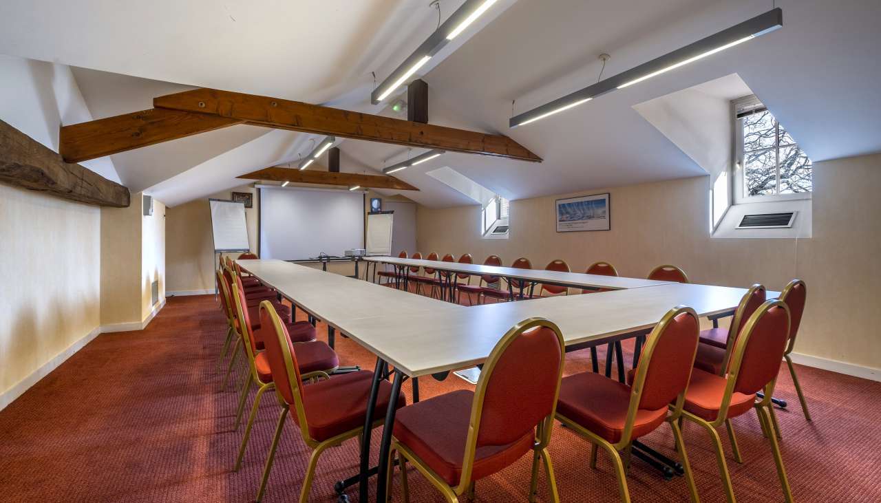 A unique opportunity to acquire an exceptional 8 bedroom 19th century Flore