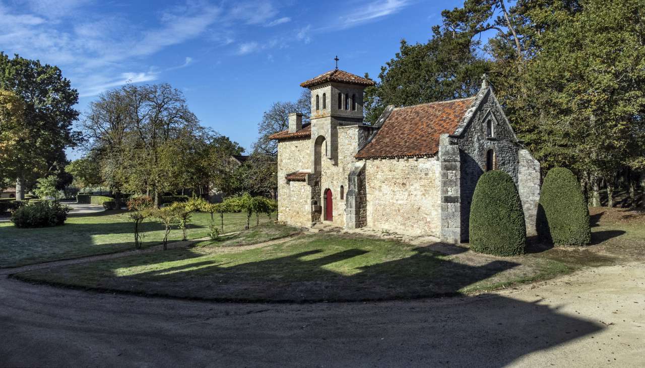 A unique opportunity to acquire an exceptional 8 bedroom 19th century Flore