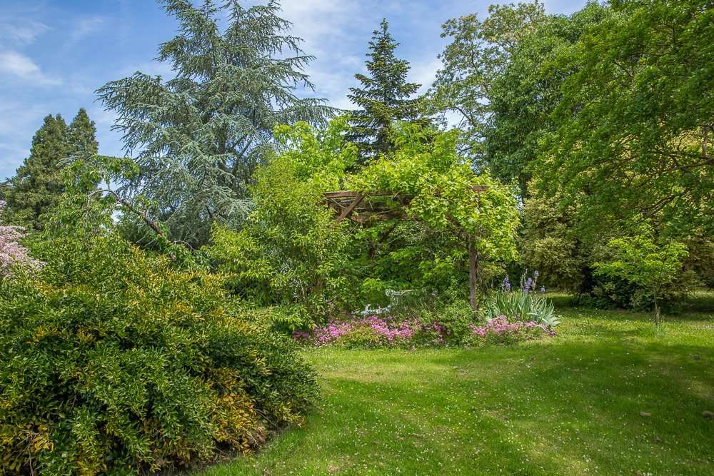 Beautiful character stone property in the historic bastide town of Villerea