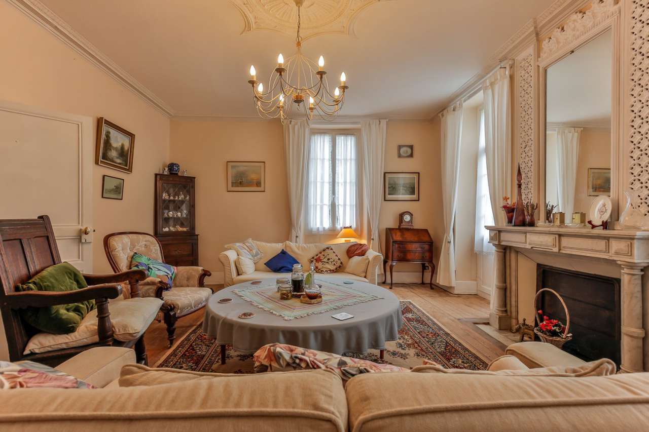 Beautiful character stone property in the historic bastide town of Villerea