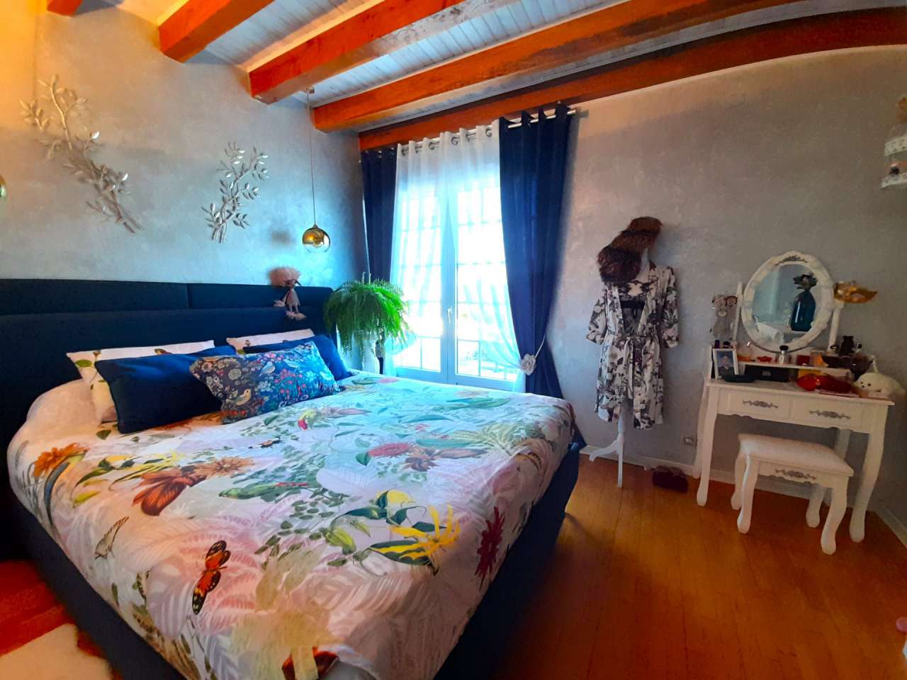 Lovely 3 bedroom home, which is full of character and charm, ideally situat