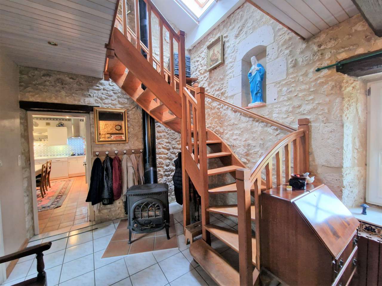 Full of character and charm, this superb 3 bedroom country home is ideally