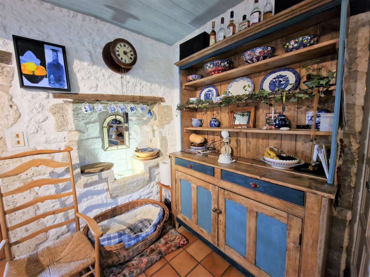 Full of character and charm, this superb 3 bedroom country home is ideally