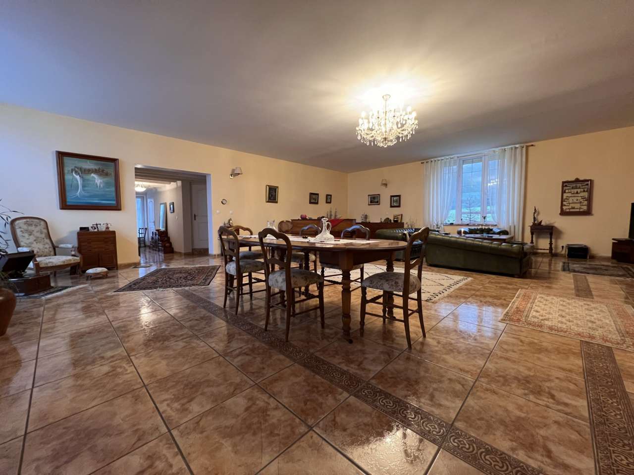 With its origins dating back to the 18th Century, this charming and beautif