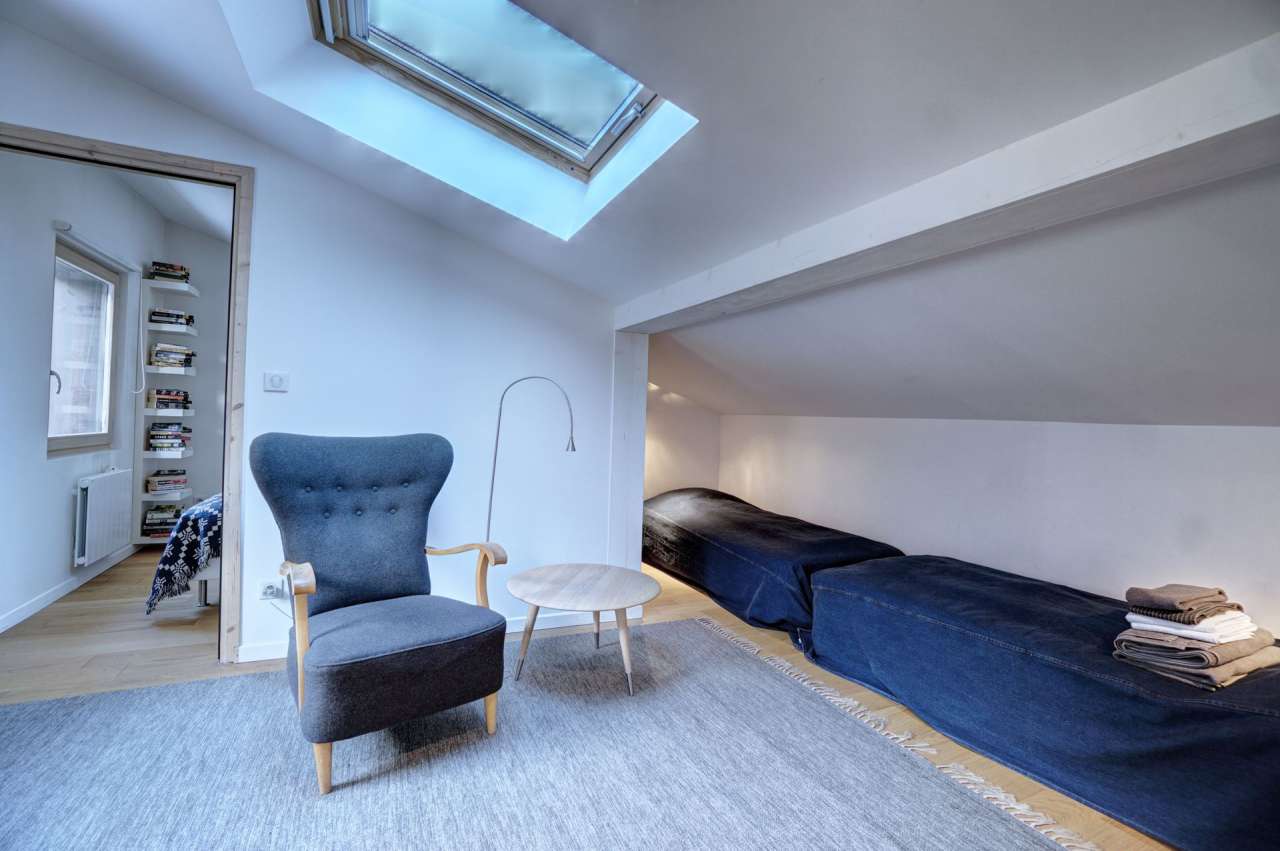 Beautifully renovated 2 bedroom stylish duplex apartment with large terrace