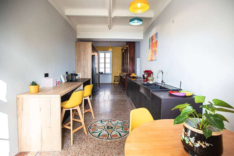 Beautifully renovated majestic 3 storey, 8 bedroom Maison de Maitre with 3