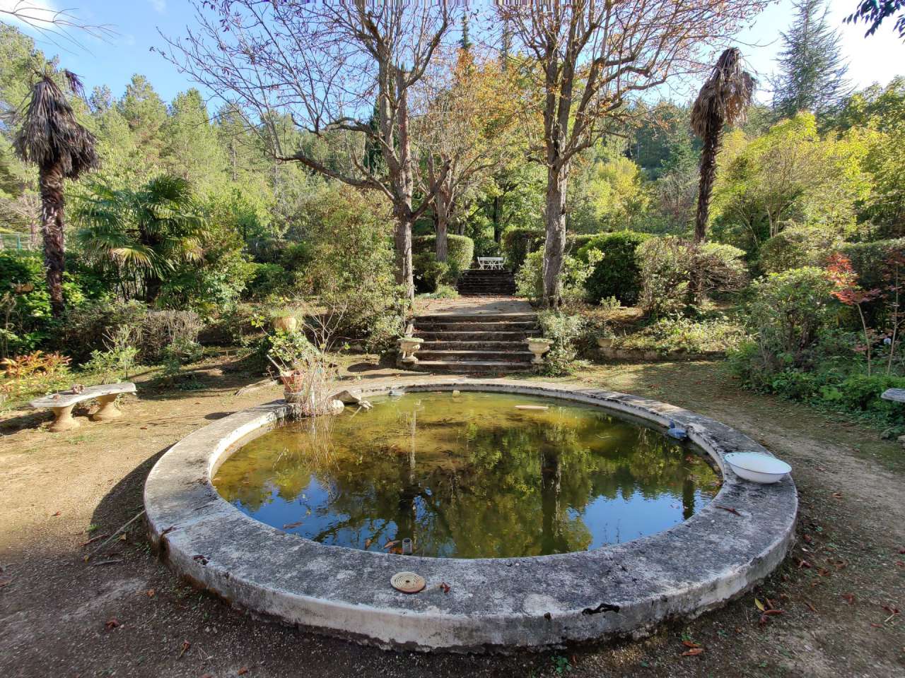 A rare opportunity to acquire a classic 'maison de maitre' in Southern Fran