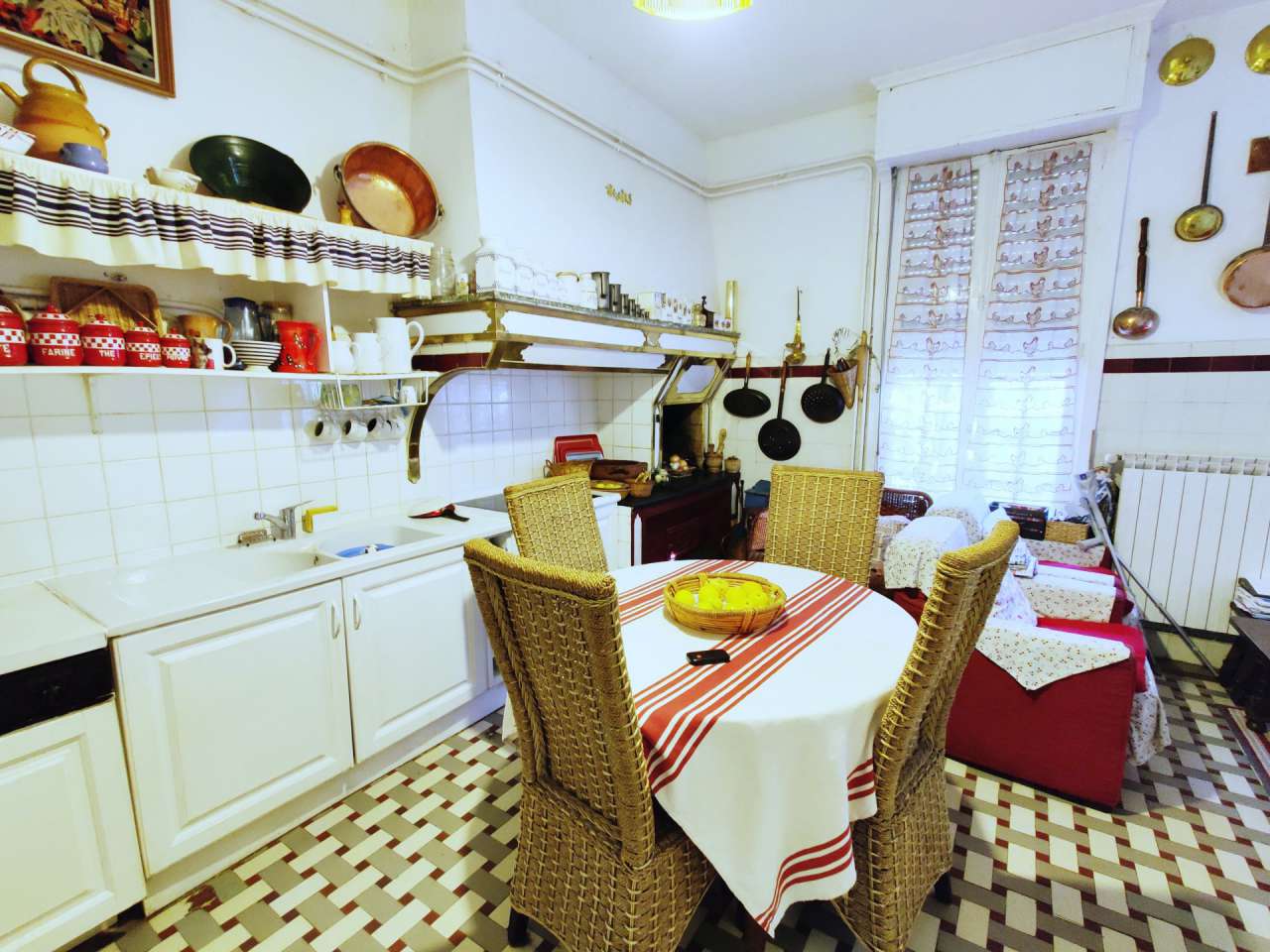 A rare opportunity to acquire a classic 'maison de maitre' in Southern Fran