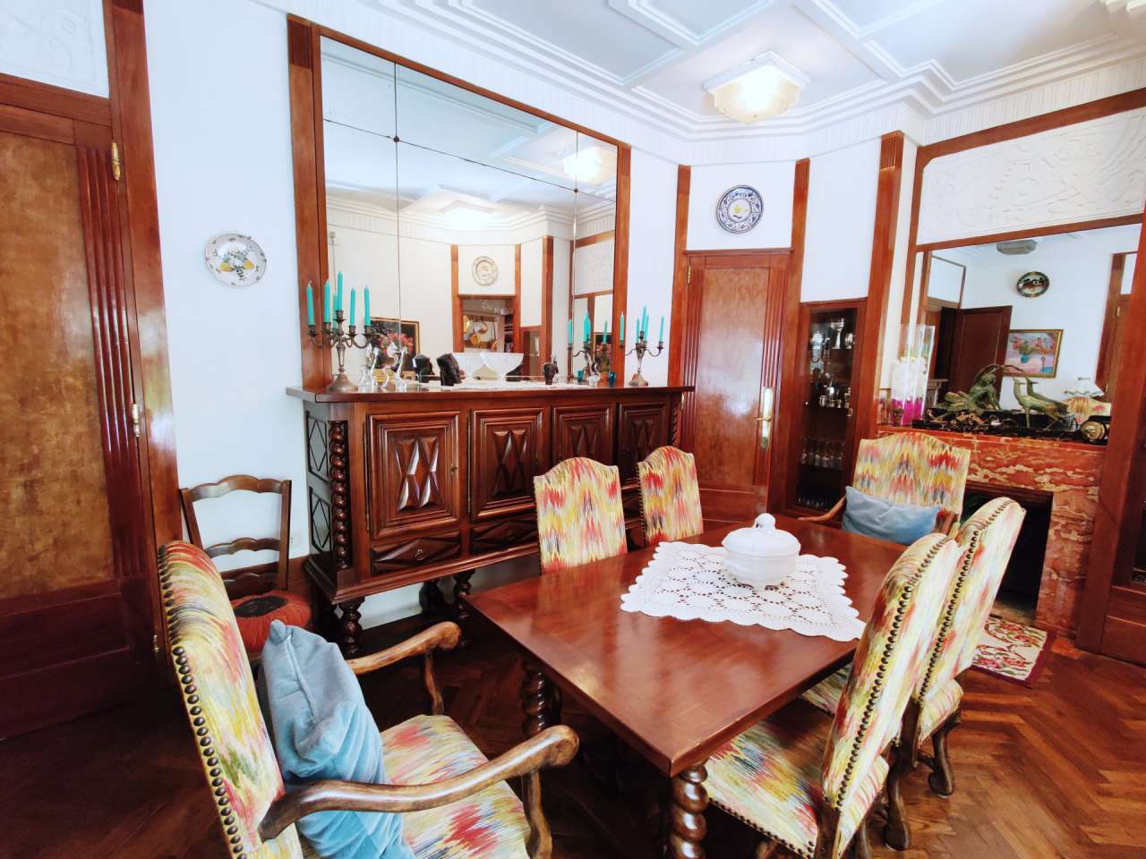 A rare opportunity to acquire a classic 'maison de maitre' in Southern Fran