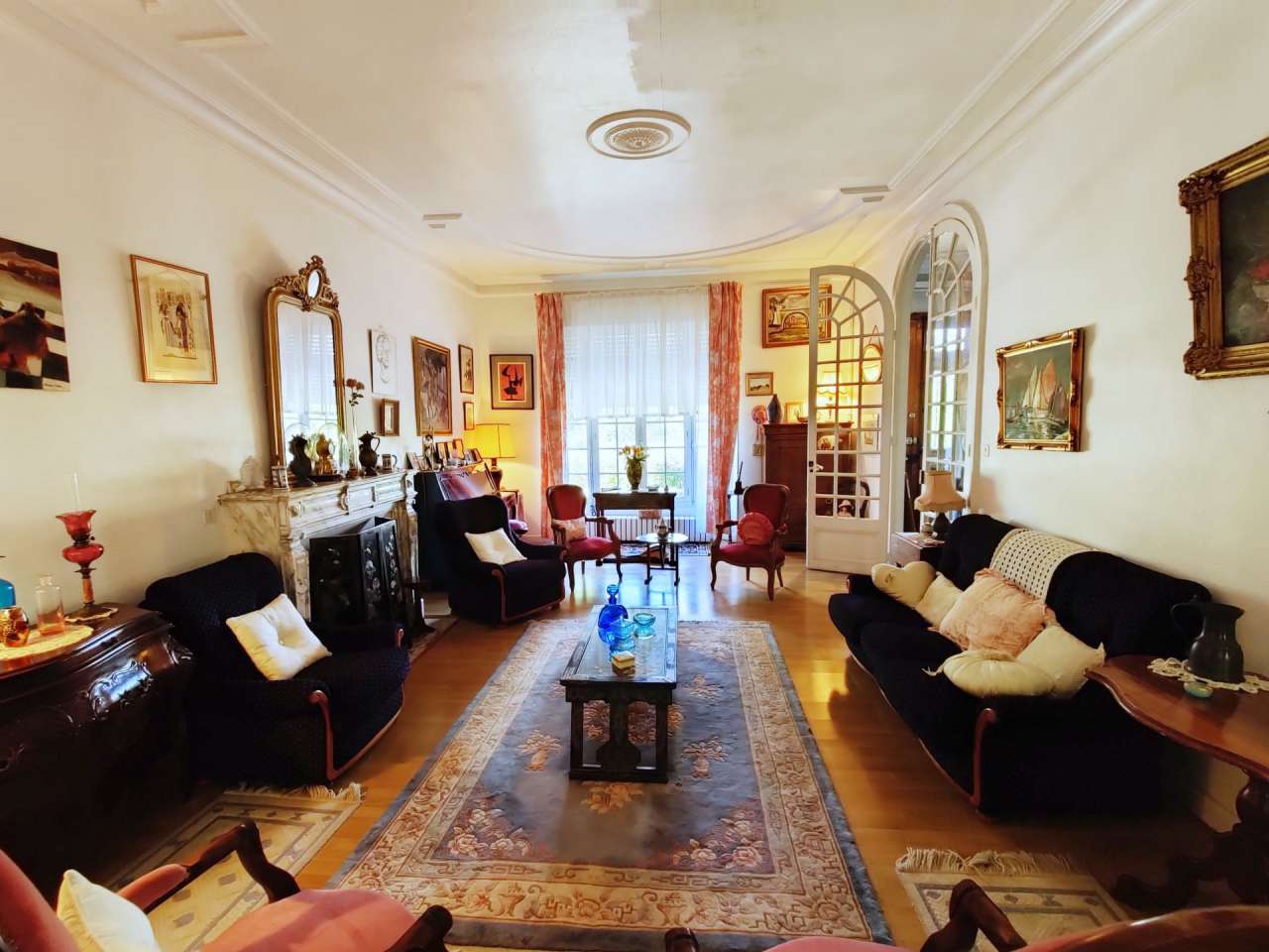 A rare opportunity to acquire a classic 'maison de maitre' in Southern Fran