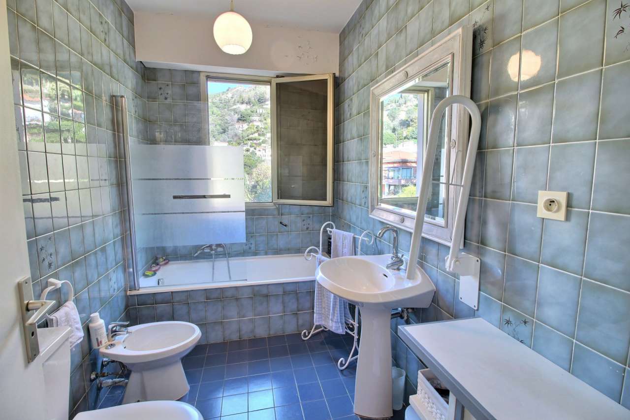 Inviting 2 bedroom apartment with a bright total living area of 84.12m2, id