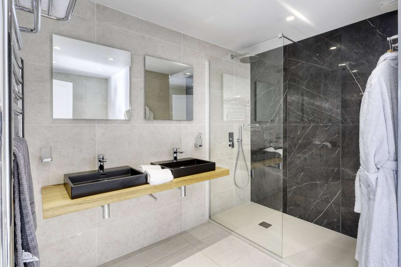 Exceptional modern 4 bedroom Provencal style villa nestling in nearly half