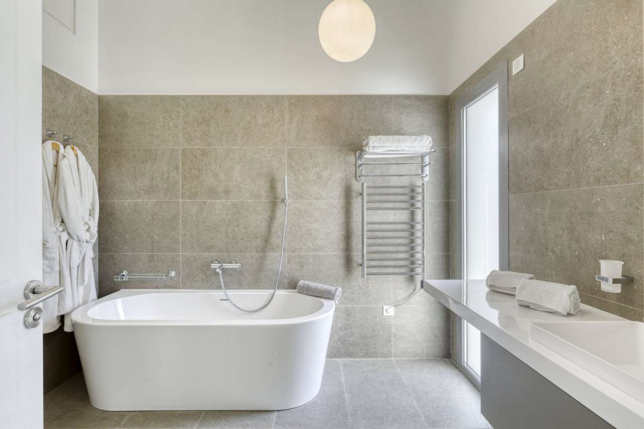 Exceptional modern 4 bedroom Provencal style villa nestling in nearly half