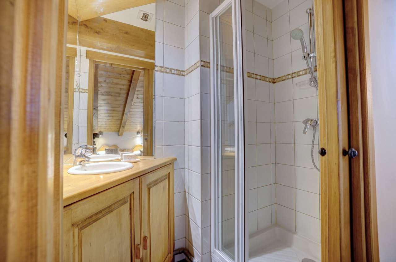 Enjoying wonderful mountain views from its top floor position, is this styl