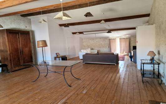 Grand and spacious 16 bedroom stone built farmhouse, situated in a quiet se