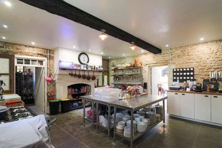 Wonderful opportunity to acquire a fabulous, recently restored 7 bedroom Fr