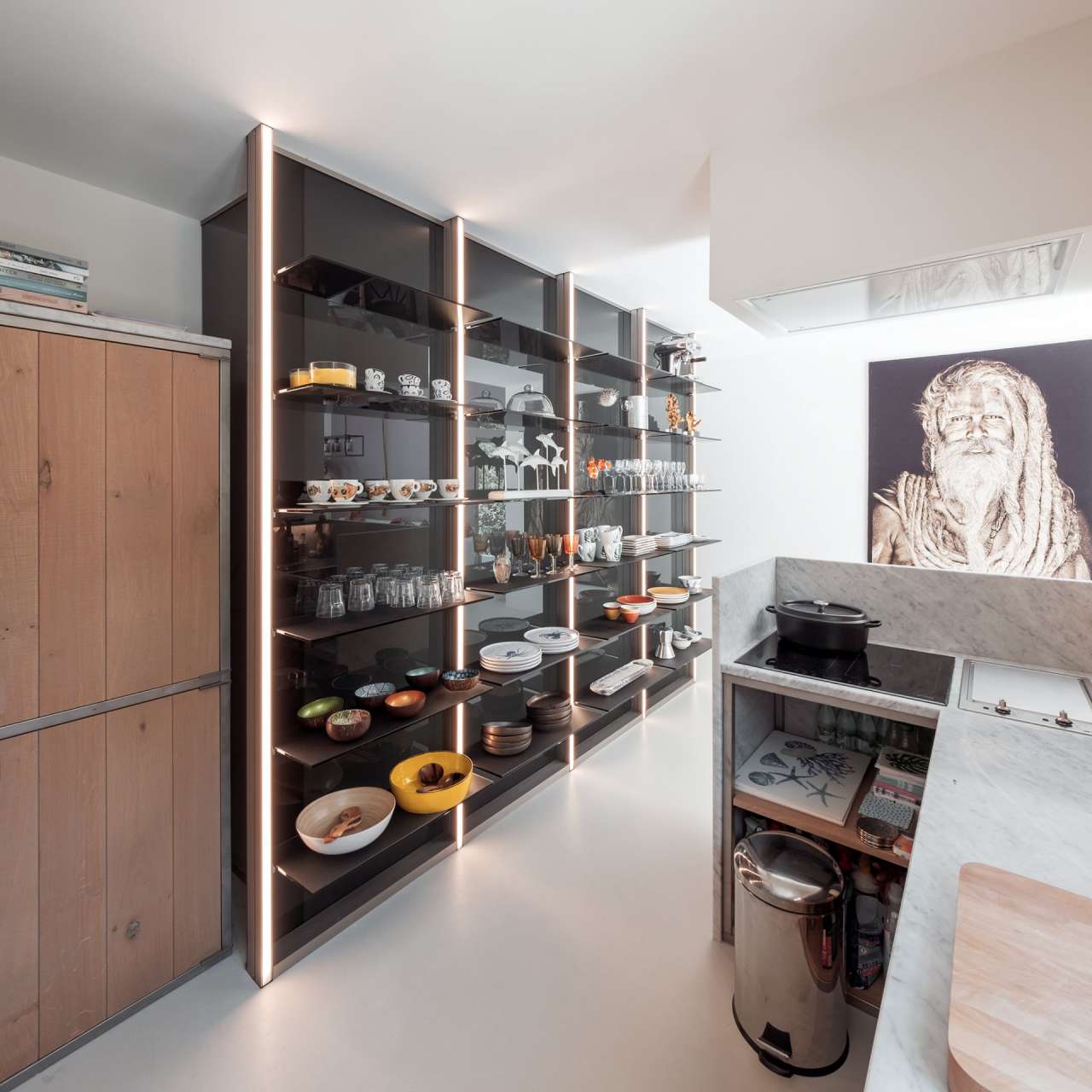 Grand and spacious recently built 5 bedroom villa, situated within a quiet