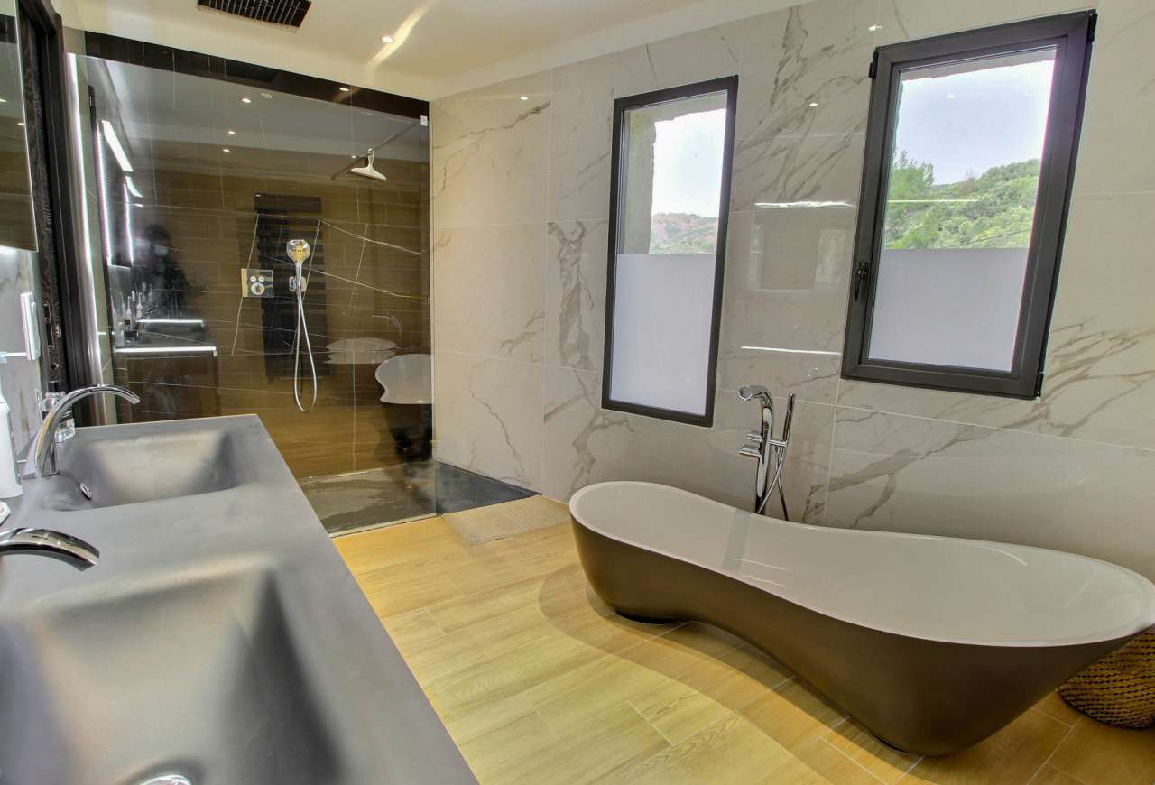 Modern and spacious 5 bedroom stone built villa, which is ideally situated