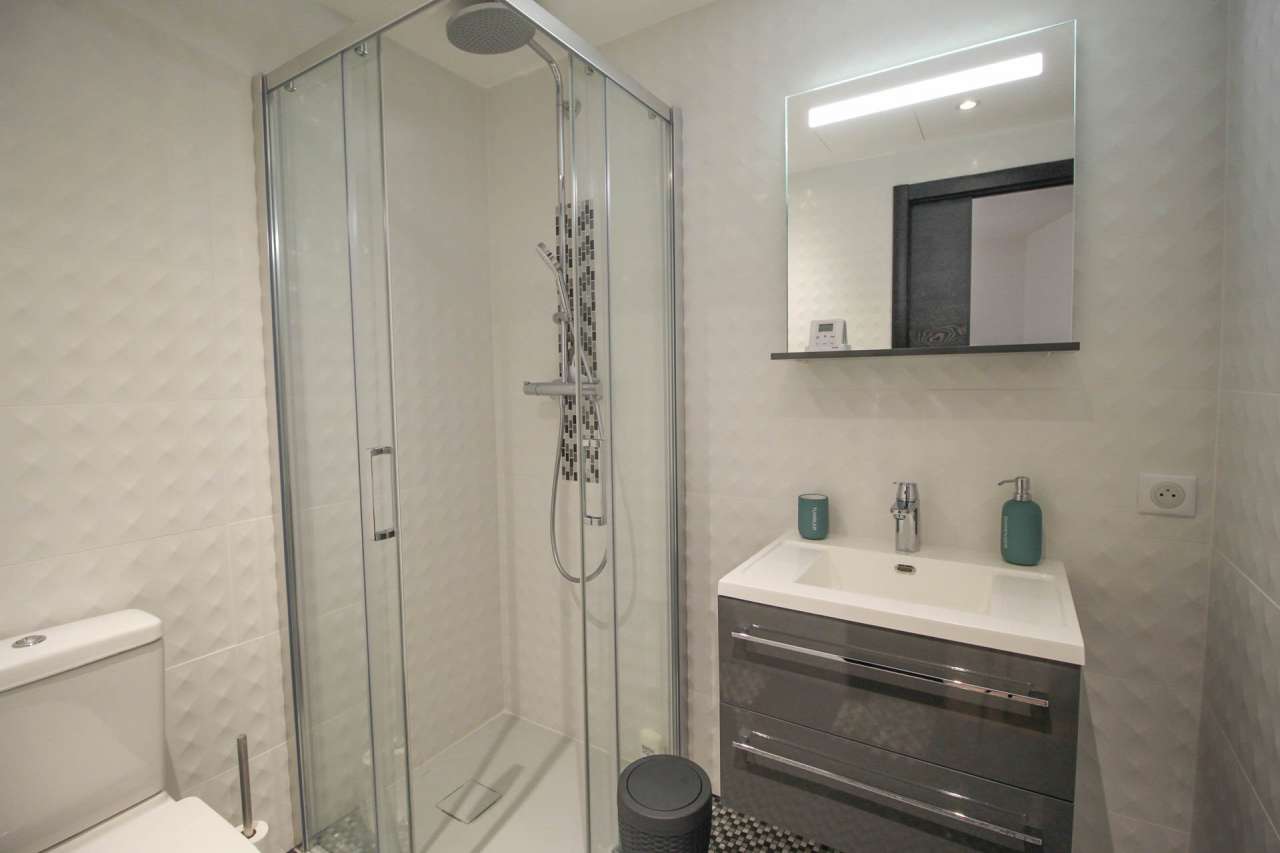 Modern and spacious 5 bedroom stone built villa, which is ideally situated