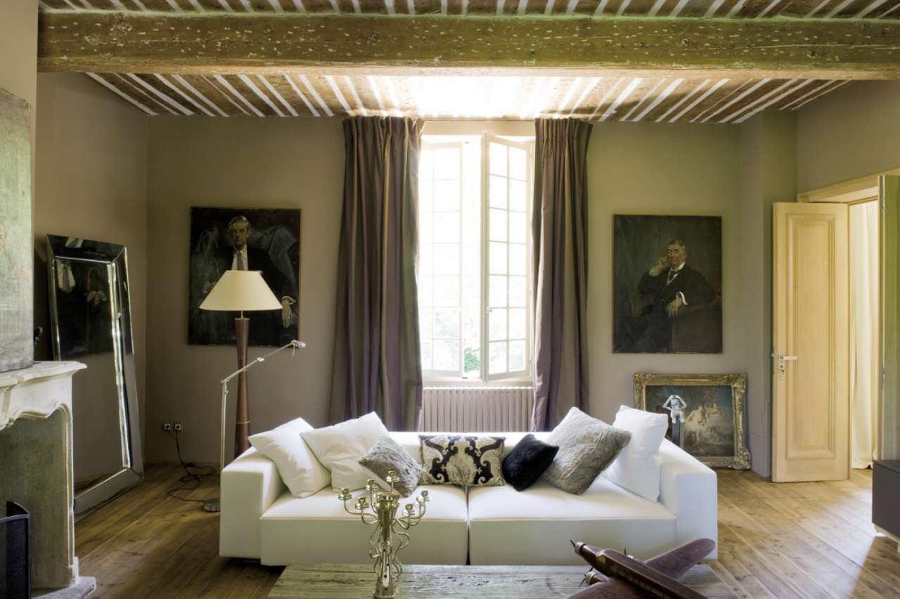 Immaculate and totally restored 7 bedroom 18th Century Bastide, with a vast