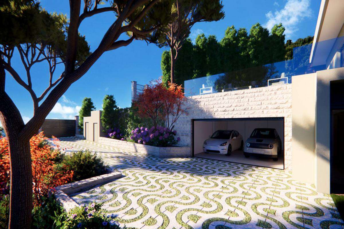 Enjoying breathtaking uninterrupted sea views from Italy to Monaco, is this