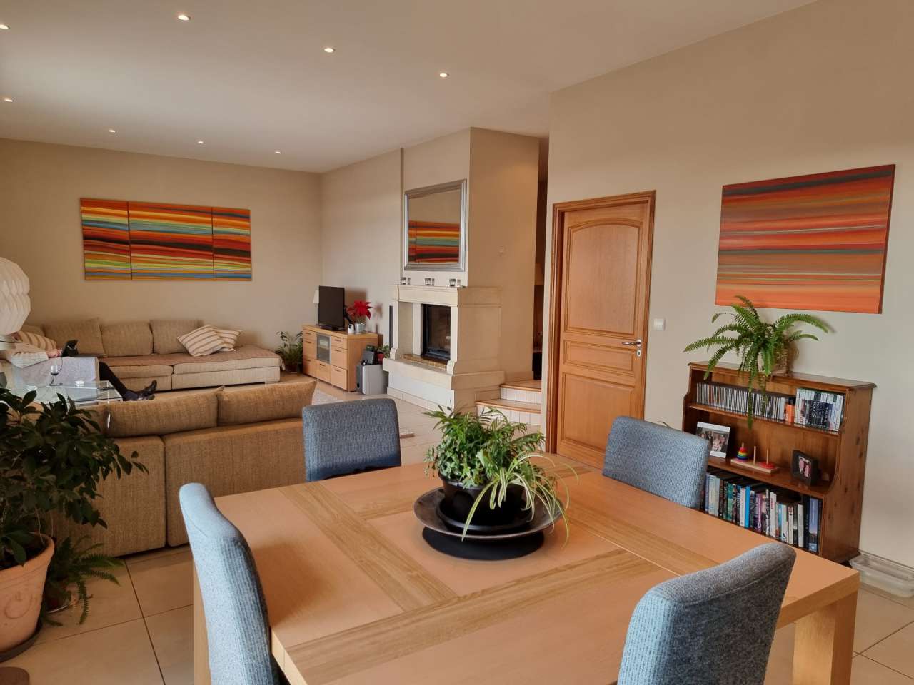 Inviting and well maintained 4 bedroom house, set in a quiet within a large